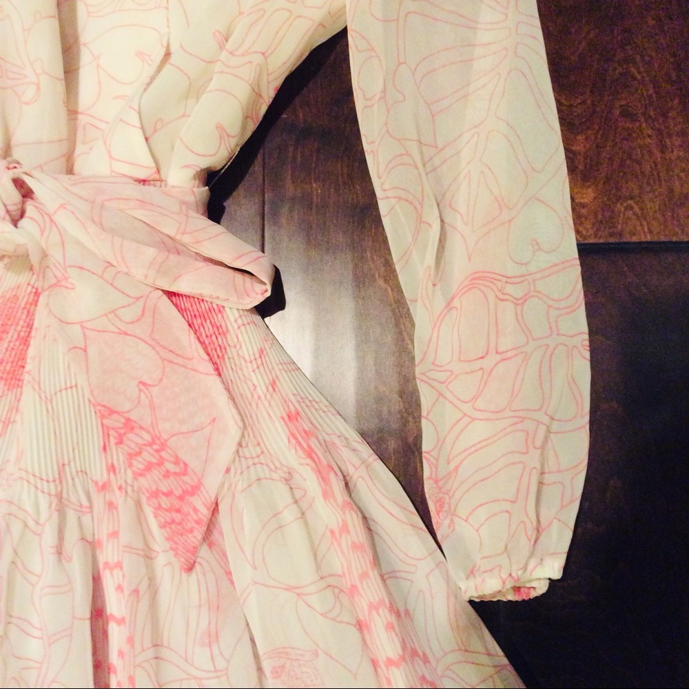 Dress - Picture 2 of 2